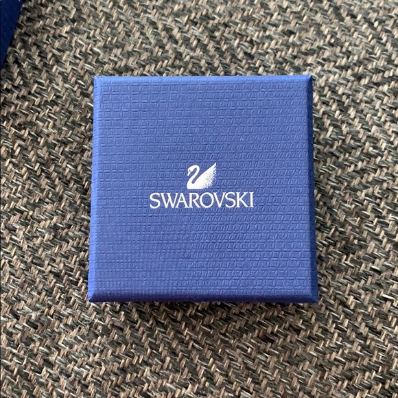 Swarovski Necklace - Picture 2 of 3